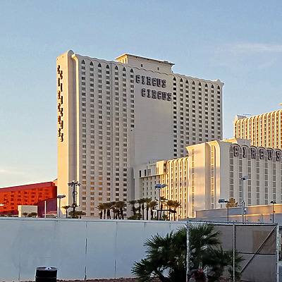 Circus Circus - West Tower by Ryan Hildebrand