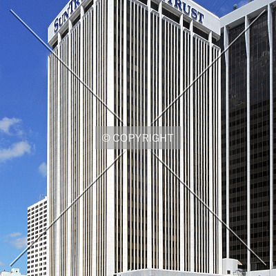 SunTrust International Center by Jorge Molina