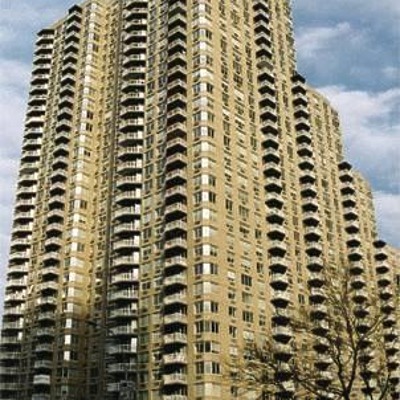 River Gate Apartments by Scott Murphy