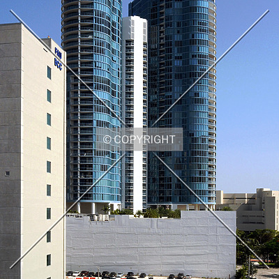 Las Olas River House by Jorge Molina