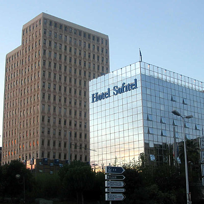 Tour Polygone by Sylvain Léotard