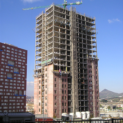 Torre Vallehermoso by Mikel Allende