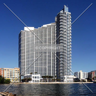 Paramount Bay at Edgewater Square by Jorge Molina