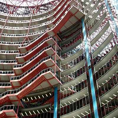 Thompson Center by Pedro Marcelino