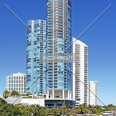 Las Olas River House by Jorge Molina