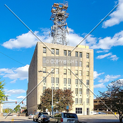 AT&T Building by Ryan Hildebrand