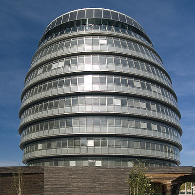 London City Hall by Cesar Serrano