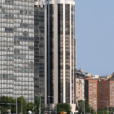 990 North Lake Shore Drive by Michiel van Dijk