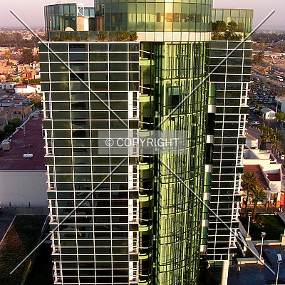 Edificio Corporativo Roca by Luis Ibáñez