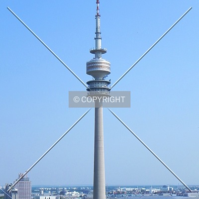 Olympiaturm by Florian Barbier