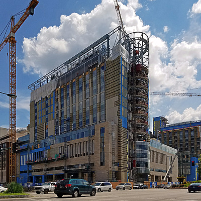 Barnes-Jewish Parkview Tower by Ryan Hildebrand