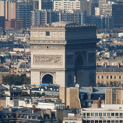 Arc de Triomphe by Cesar Serrano