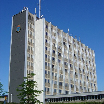 Polishuset by Robin Spetz