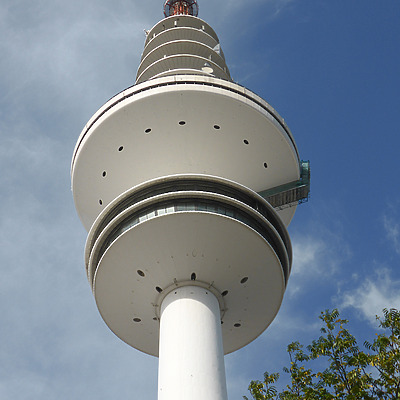Heinrich-Hertz-Turm by Der Hamburger