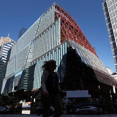 Thompson Center by Chicago Tribune