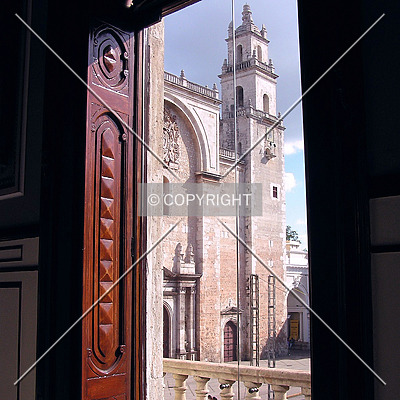 Catedral de Mérida by Luis Ibáñez