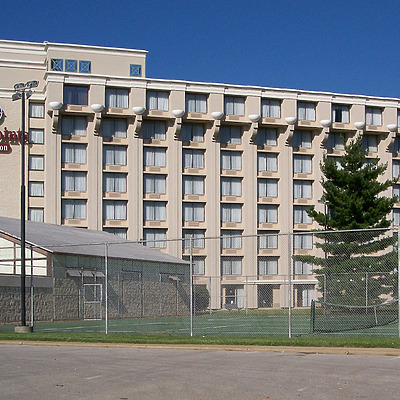 Holiday Inn - Airport West / Earth City by Ryan Hildebrand