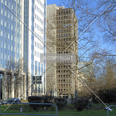 Theodor-Heuss-Allee 110 by Nephilim