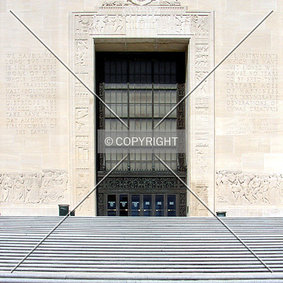 Louisiana State Capitol by Chris Patriarca