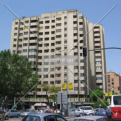 Avenida de los Andaluces, 2 by Victor Carcedo