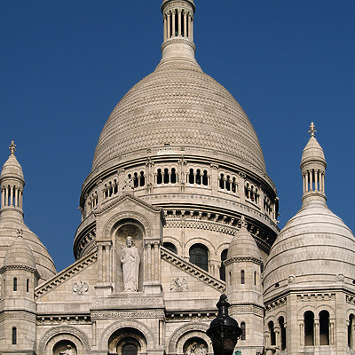 Basilique du Sacré-Cœur by Cesar Serrano