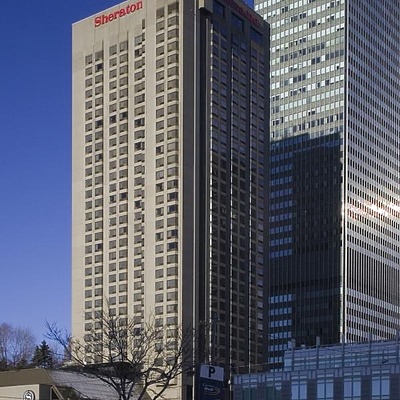 Le Centre Sheraton by Pavel Toczynski