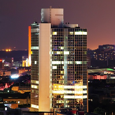 Bürohaus an der Alten Oper by Huopa