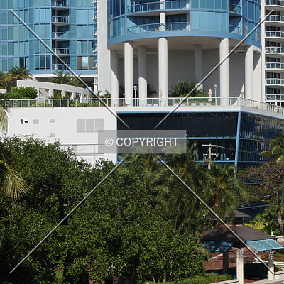 Las Olas River House by Jorge Molina