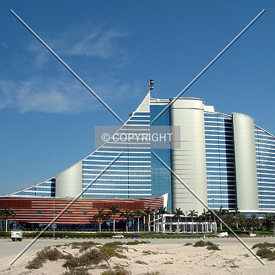 Jumeirah Beach Hotel by Alexander Ulyanov