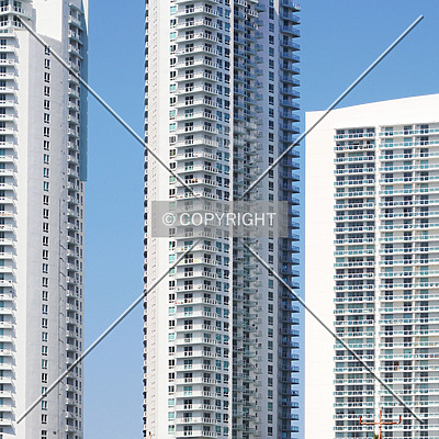 Quantum on the Bay South Tower by Jorge Molina