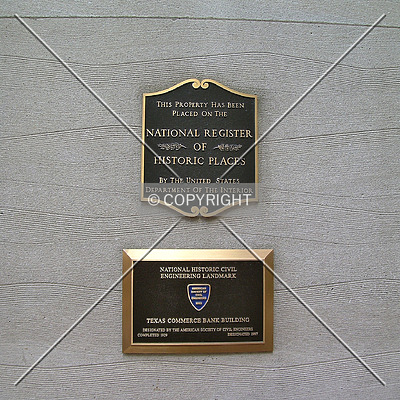 JPMorgan Chase Building by Serdica