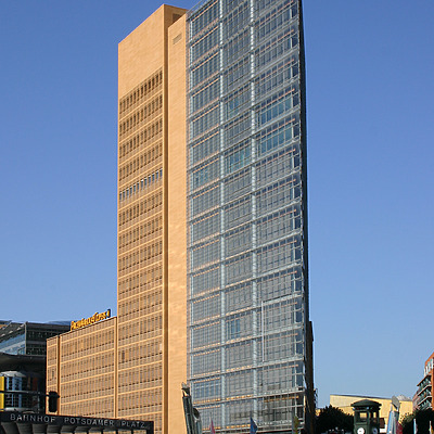 Potsdamer Platz 11 by Michiel van Dijk