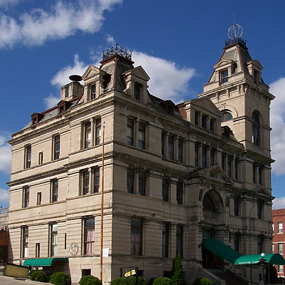 Federal Building by Ryan Hildebrand