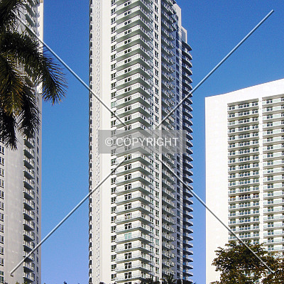 Quantum on the Bay South Tower by Jorge Molina