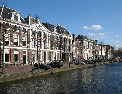 Leiden by Michiel van Dijk