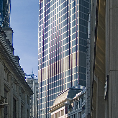 Aviva Tower by Cesar Serrano