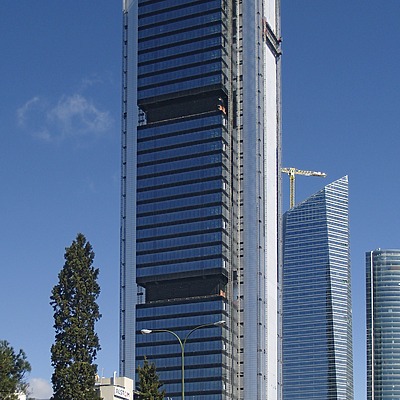 Torre Caja Madrid by Cesar Serrano