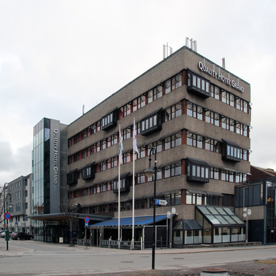 Quality Hotel Grand by Kjetil Balog