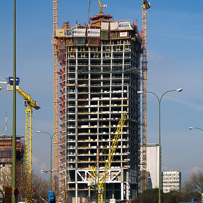Torre Espacio by Cesar Serrano