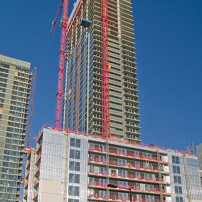 The Landmark East Tower by Cesar Serrano