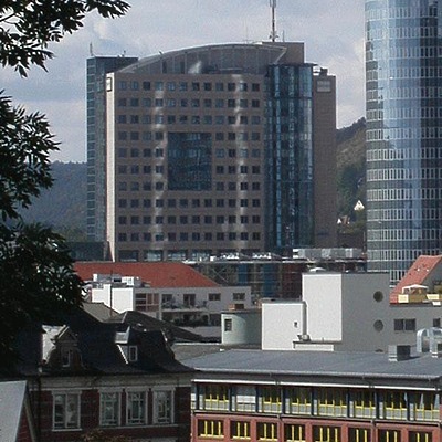 Bürohochhaus am Leutragraben by Cesar Serrano