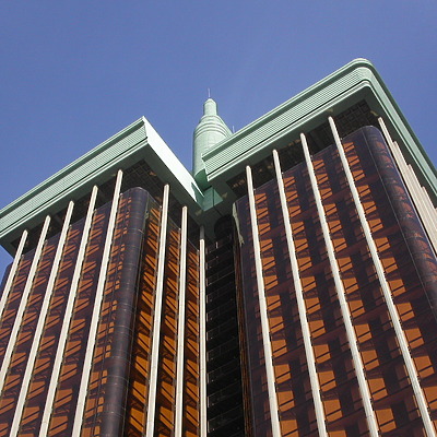 Torre Colón by Cesar Serrano