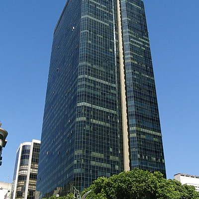 Centro Candido Mendes by Cesar Serrano
