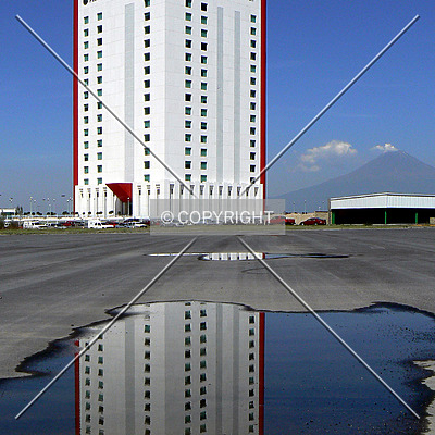 Palacio de Justicia Federal by Luis Ibáñez