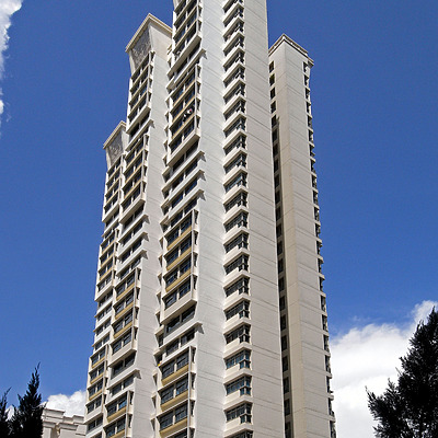 Queenstown Block 51 by Horst Kiechle