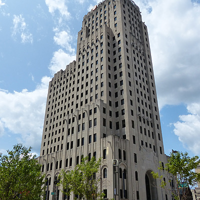PNC Bank Building by Nate Lindsey