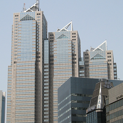 Shinjuku Park Tower by Kevin Hemphill