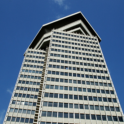 Edificio Colón by John Bek