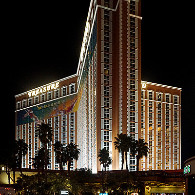 Treasure Island Hotel & Casino by Ryan Hildebrand