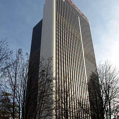 Plaza Büro Center by Marshall Gerometta